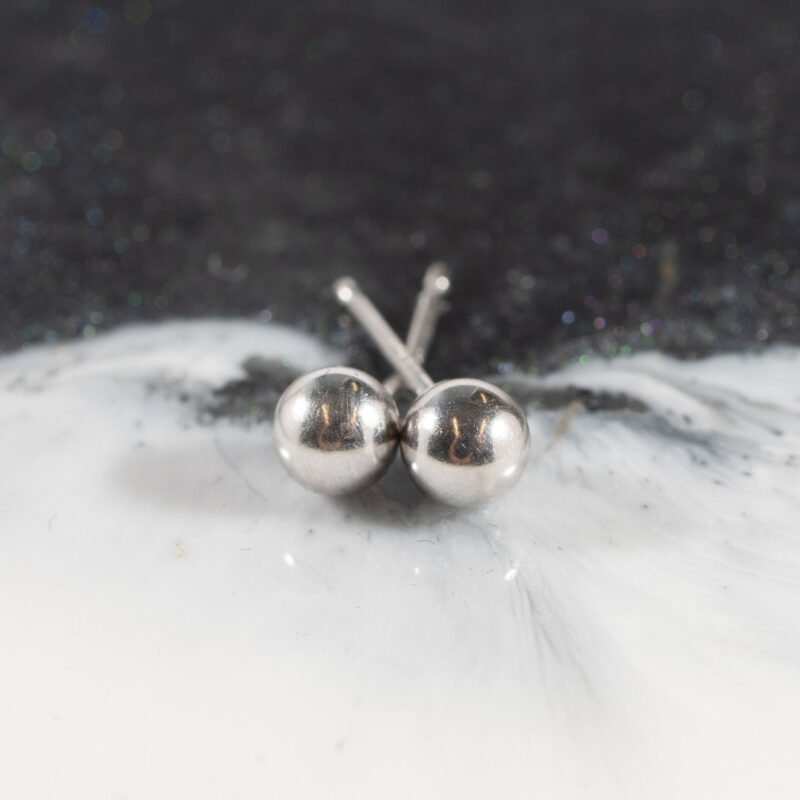 14k White Gold 4mm Studs Set