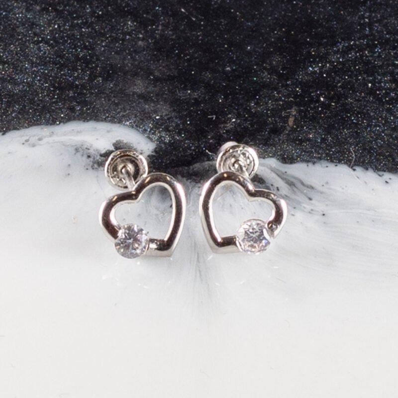 14k White Gold Heart CZ Studs. 0.5g. 7mm.